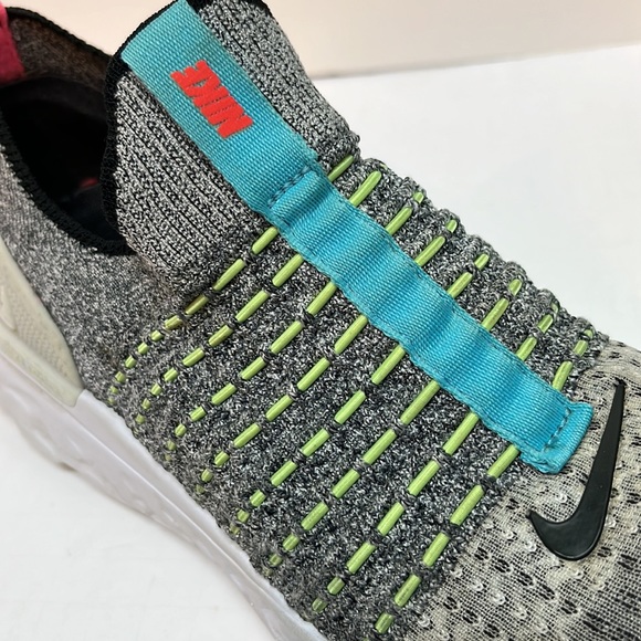 Nike Men's Gray React Phantom Run Flyknit 2 White/black-flash Crimson Sz. 6.5 - Picture 10 of 12